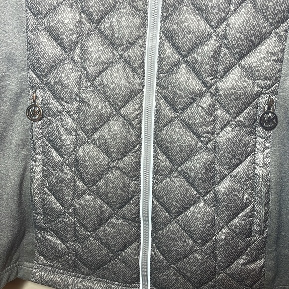 MICHAEL Michael Kors Quilted Duck Down Jacket Puffer Ladies Light Gray Size Med - Picture 5 of 13